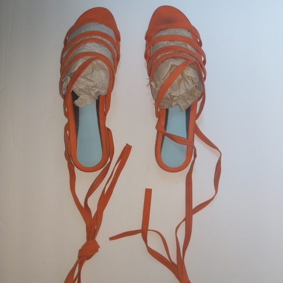 Just Fab sandals Orange sandals, Size 9 - Picture 3 of 7
